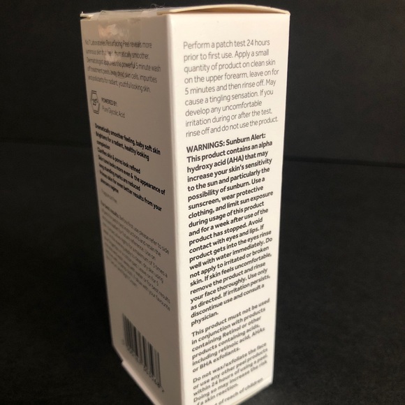 No7 Laboratories Resurfacing Peel 15% Glycolic Acid - 1 fl oz. - Picture 2 of 4